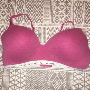 38DD no underwire VS bra